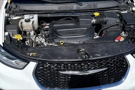 Used 2024  Chrysler Pacifica Touring L FWD at The Gilstrap Family Dealerships near Easley&comma; SC