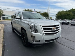 Used 2020  Cadillac Escalade ESV 4d SUV 4WD Luxury at The Truck Farm near Easley&comma; SC