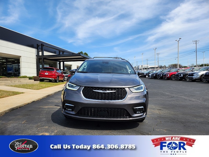 Used 2022  Chrysler Pacifica Touring L FWD at The Gilstrap Family Dealerships near Easley, SC