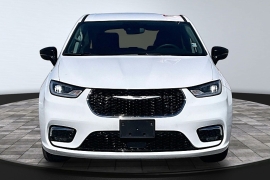 Used 2024  Chrysler Pacifica Touring L FWD at The Gilstrap Family Dealerships near Easley&comma; SC