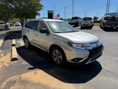 Used 2019  Mitsubishi Outlander 4d SUV FWD ES at The Truck Farm near Easley&comma; SC