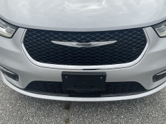 Used 2024  Chrysler Pacifica Touring L FWD at The Gilstrap Family Dealerships near Easley&comma; SC