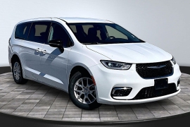 Used 2024  Chrysler Pacifica Touring L FWD at The Gilstrap Family Dealerships near Easley&comma; SC