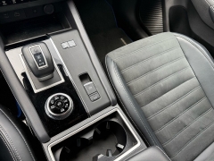 Used 2024  Mitsubishi Outlander Plug-In Hybrid SE S-AWC w&sol;Tech Pkg at The Truck Farm near Easley&comma; SC