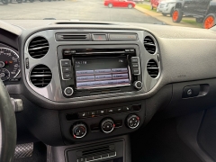 Used 2015  Volkswagen Tiguan 4d SUV SE w&sol;Appearance at The Truck Farm near Easley&comma; SC