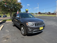 Used 2015  Jeep Grand Cherokee 4d SUV 4WD Limited at The Truck Farm near Easley&comma; SC