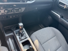 Used 2018  Toyota Tacoma 4WD Double Cab TRD Off-Road Auto at The Truck Farm near Easley&comma; SC