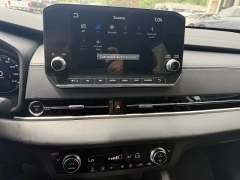 Used 2024  Mitsubishi Outlander Plug-In Hybrid SE S-AWC w&sol;Tech Pkg at The Truck Farm near Easley&comma; SC