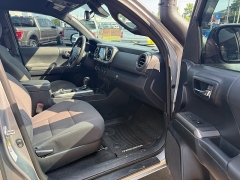 Used 2018  Toyota Tacoma 4WD Double Cab TRD Off-Road Auto at The Truck Farm near Easley&comma; SC