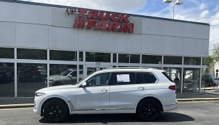 Used 2020  BMW X7 xDrive40i Sports Activity Vehicle at The Truck Farm near Easley&comma; SC
