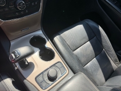 Used 2015  Jeep Grand Cherokee 4d SUV 4WD Limited at The Truck Farm near Easley&comma; SC