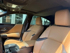 Used 2019  Lexus ES ES 350 FWD at The Truck Farm near Easley&comma; SC