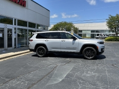 Used 2024  Jeep Grand Cherokee L Altitude 4x4 at The Truck Farm near Easley&comma; SC