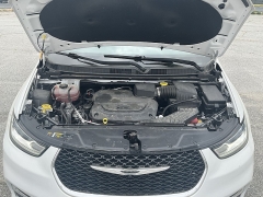 Used 2024  Chrysler Pacifica Touring L FWD at The Gilstrap Family Dealerships near Easley&comma; SC