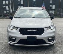 Used 2024  Chrysler Pacifica Touring L FWD at The Gilstrap Family Dealerships near Easley&comma; SC