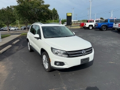 Used 2015  Volkswagen Tiguan 4d SUV SE w&sol;Appearance at The Truck Farm near Easley&comma; SC