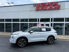 Used 2024  Mitsubishi Outlander SE FWD at The Truck Farm near Easley&comma; SC
