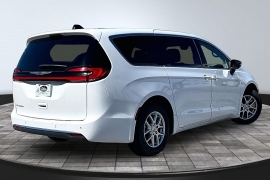 Used 2024  Chrysler Pacifica Touring L FWD at The Gilstrap Family Dealerships near Easley&comma; SC
