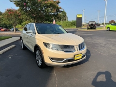 Used 2018  Lincoln MKX 4d SUV AWD Reserve 3&period;7L at The Truck Farm near Easley&comma; SC