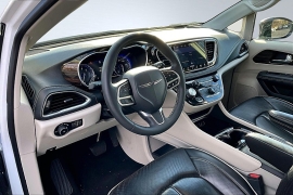 Used 2024  Chrysler Pacifica Limited FWD at The Gilstrap Family Dealerships near Easley&comma; SC