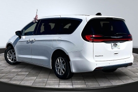 Used 2024  Chrysler Pacifica Touring L FWD at The Gilstrap Family Dealerships near Easley&comma; SC