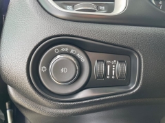 Used 2020  Jeep Renegade 4d SUV 4WD Latitude at Tecforce Automotive near Bridgeport, NY