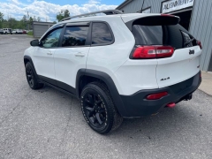 Used 2016  Jeep Cherokee 4d SUV 4WD Trailhawk V6 at Tecforce Automotive near Bridgeport&comma; NY