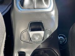 Used 2021  Jeep Renegade Latitude 4x4 at Tecforce Automotive near Bridgeport&comma; NY