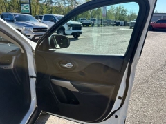 Used 2018  Jeep Cherokee 4d SUV 4WD Latitude I4 at Tecforce Automotive near Bridgeport&comma; NY