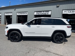 Used 2023  Jeep Grand Cherokee Altitude X 4x4 at Tecforce Automotive near Bridgeport&comma; NY