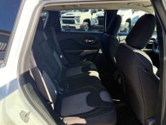 Used 2018  Jeep Cherokee 4d SUV 4WD Latitude I4 at Tecforce Automotive near Bridgeport&comma; NY