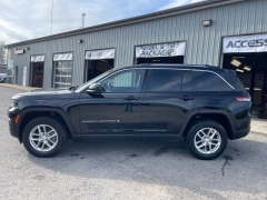 Used 2023  Jeep Grand Cherokee Laredo 4x4 at Tecforce Automotive near Bridgeport&comma; NY
