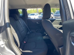 Used 2021  Jeep Renegade Latitude 4x4 at Tecforce Automotive near Bridgeport&comma; NY