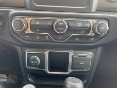 Used 2023  Jeep Gladiator Sport S 4x4 at Tecforce Automotive near Bridgeport&comma; NY