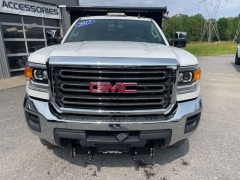 Used 2017  GMC Sierra 3500 4WD Crew Cab Base SRW Longbed at Tecforce Automotive near Bridgeport&comma; NY