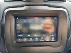 Used 2020  Jeep Renegade 4d SUV 4WD Latitude at Tecforce Automotive near Bridgeport, NY