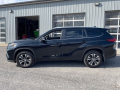 Used 2023  Toyota Highlander XLE AWD at Tecforce Automotive near Bridgeport&comma; NY