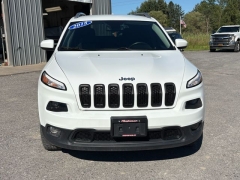 Used 2018  Jeep Cherokee 4d SUV 4WD Latitude I4 at Tecforce Automotive near Bridgeport&comma; NY