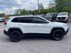 Used 2016  Jeep Cherokee 4d SUV 4WD Trailhawk V6 at Tecforce Automotive near Bridgeport&comma; NY