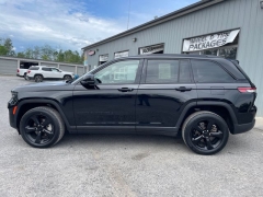 Used 2023  Jeep Grand Cherokee Limited 4x4 at Tecforce Automotive near Bridgeport&comma; NY
