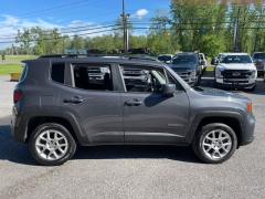 Used 2021  Jeep Renegade Latitude 4x4 at Tecforce Automotive near Bridgeport&comma; NY