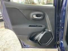 Used 2020  Jeep Renegade 4d SUV 4WD Latitude at Tecforce Automotive near Bridgeport, NY