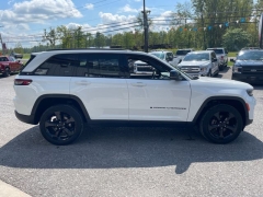 Used 2023  Jeep Grand Cherokee Altitude X 4x4 at Tecforce Automotive near Bridgeport&comma; NY