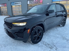 Used 2022  Jeep Grand Cherokee Altitude 4x4 at Tecforce Automotive near Bridgeport&comma; NY
