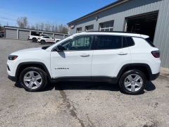 Used 2022  Jeep Compass Latitude 4x4 at Tecforce Automotive near Bridgeport&comma; NY