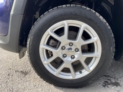 Used 2020  Jeep Renegade 4d SUV 4WD Latitude at Tecforce Automotive near Bridgeport, NY