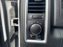 Used 2021  Ram 1500 Classic 4WD SLT Crew Cab 5'7" Box at Tecforce Automotive near Bridgeport&comma; NY