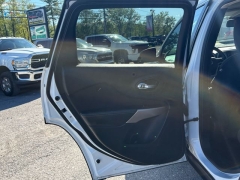 Used 2018  Jeep Cherokee 4d SUV 4WD Latitude I4 at Tecforce Automotive near Bridgeport&comma; NY