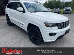 Used 2019 Jeep Grand Cherokee 4d SUV 4WD Laredo Altitude at Tecforce Automotive near Bridgeport, NY