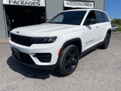 Used 2023  Jeep Grand Cherokee Altitude X 4x4 at Tecforce Automotive near Bridgeport&comma; NY